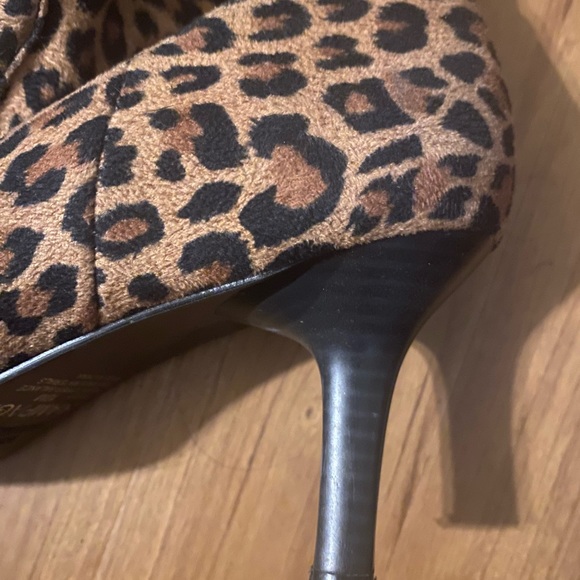 Leopard print size 10 Rampage women’s boots - Picture 3 of 5